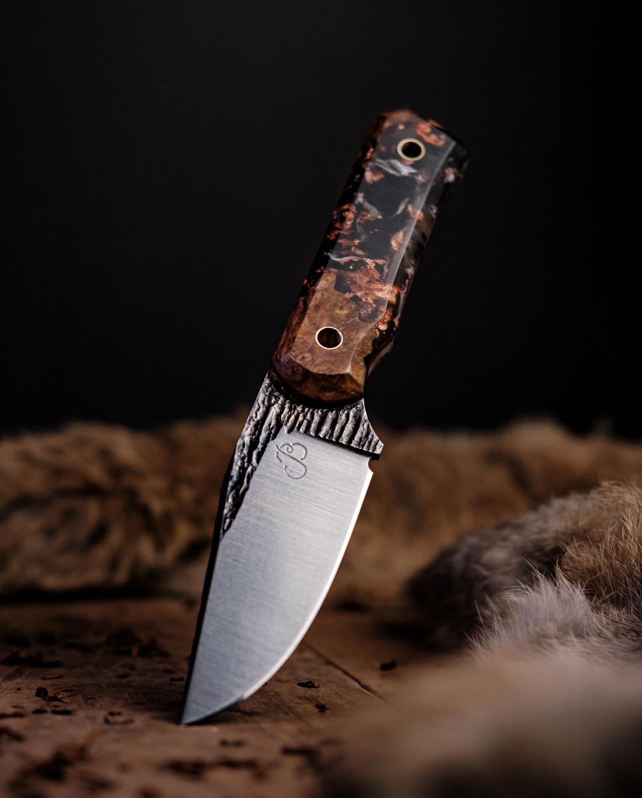 Knife with Copper Leaf Hybrid Handle